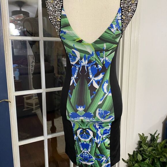 Rare Bebe addiction body on dress embellished shoulders Size Small - Picture 2 of 6